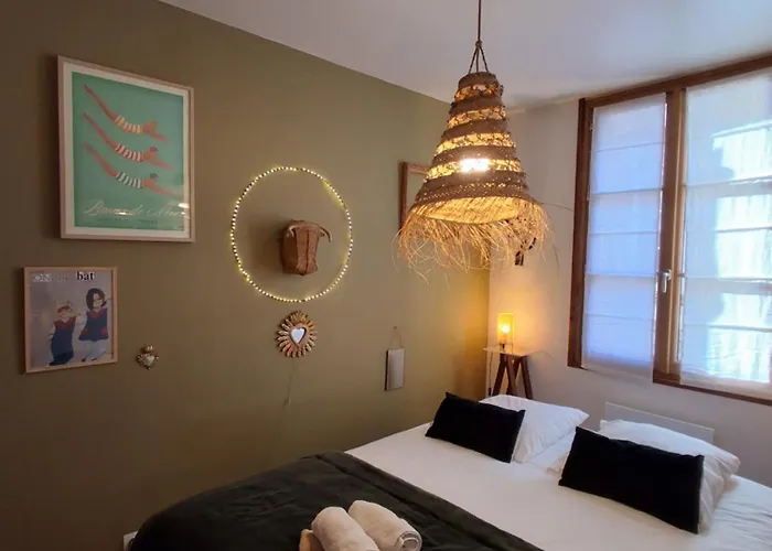 Parking Prive -le Valentin -coeur Historique -la Clef De