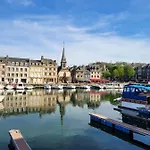 Apartmán Parking Prive -le Valentin -coeur Historique -la Clef De