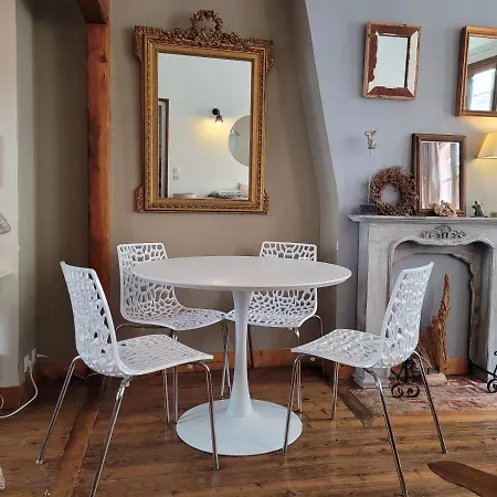 Parking Prive -le Valentin -coeur Historique -la Clef De Appartement