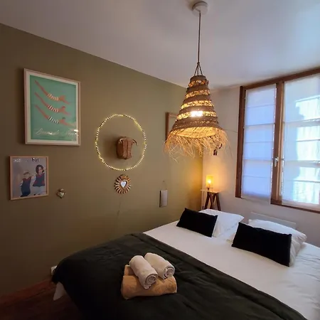 Parking Prive -le Valentin -coeur Historique -la Clef De