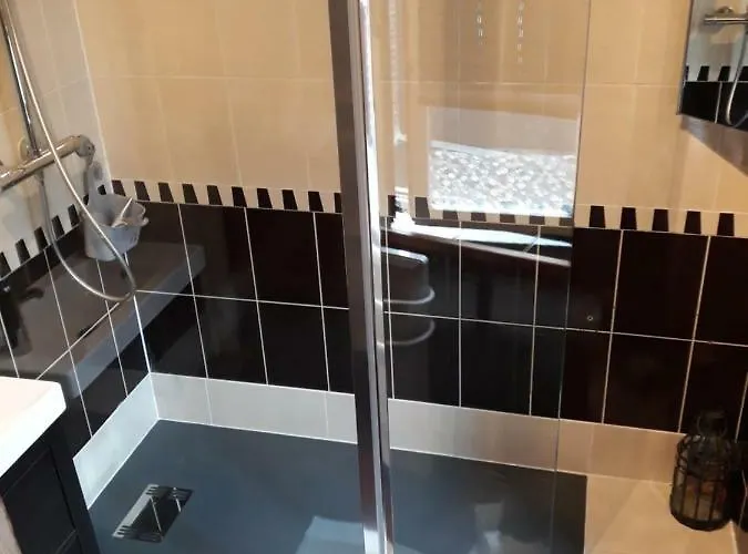 Parking Prive -le Valentin -coeur Historique -la Clef De Lejlighed